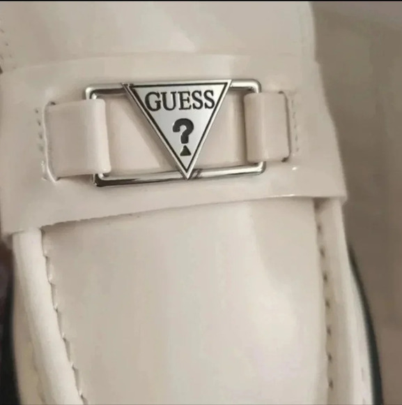 GUESS | Women's Ivory 150 Patent Chunky Loafers Size 7.5 - Picture 5 of 5